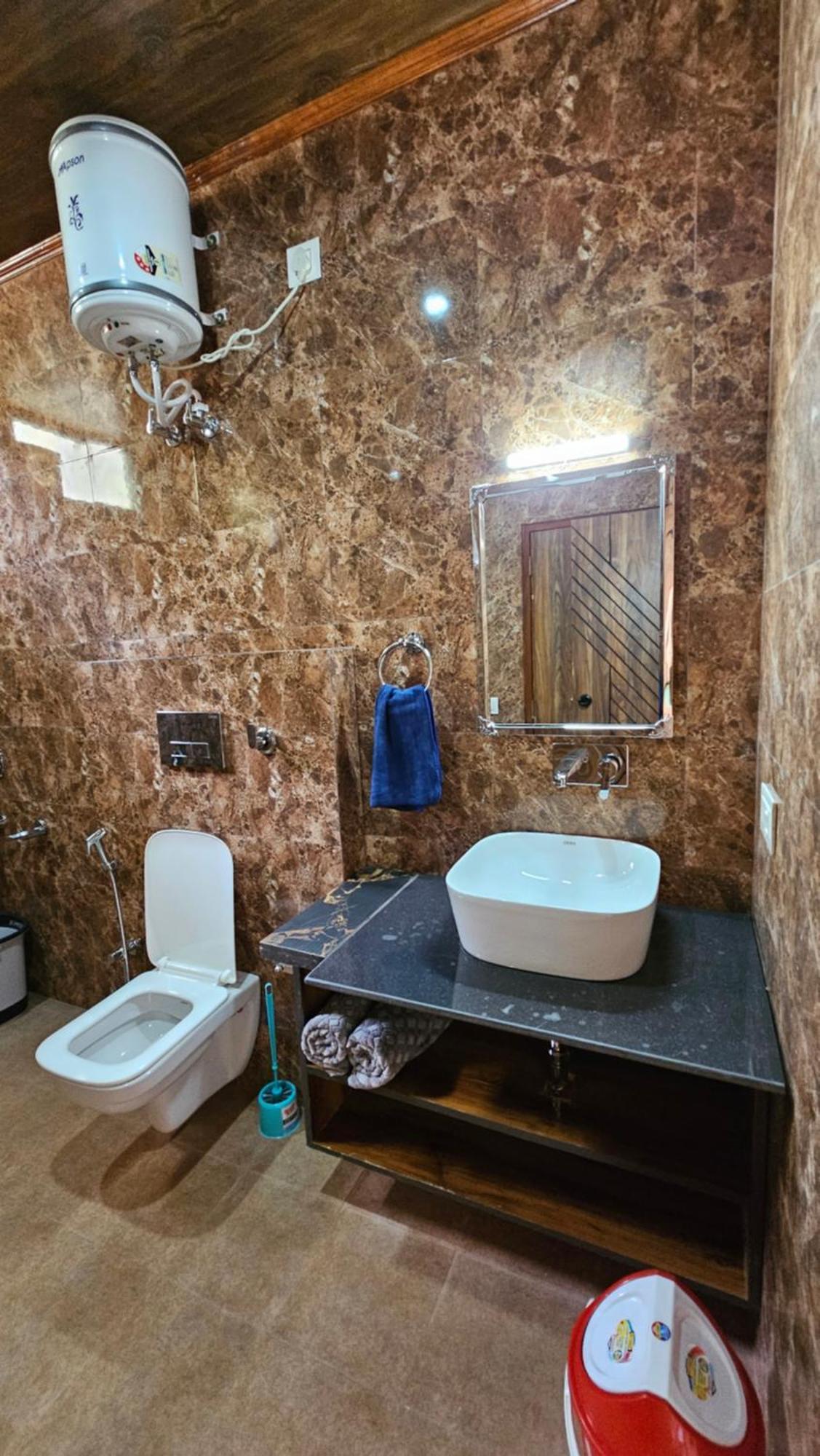 Hotel On The Rocks Kasauli Zewnętrze zdjęcie